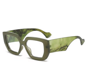 Trendy square frame fashion glasses